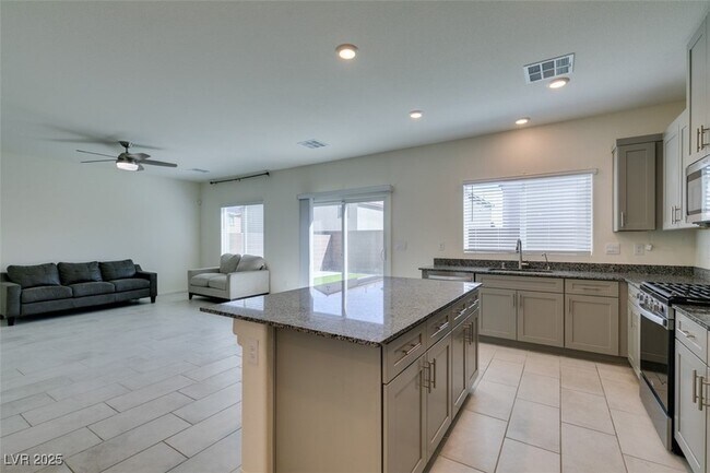 Building Photo - 7714 Duran Hbr Ln