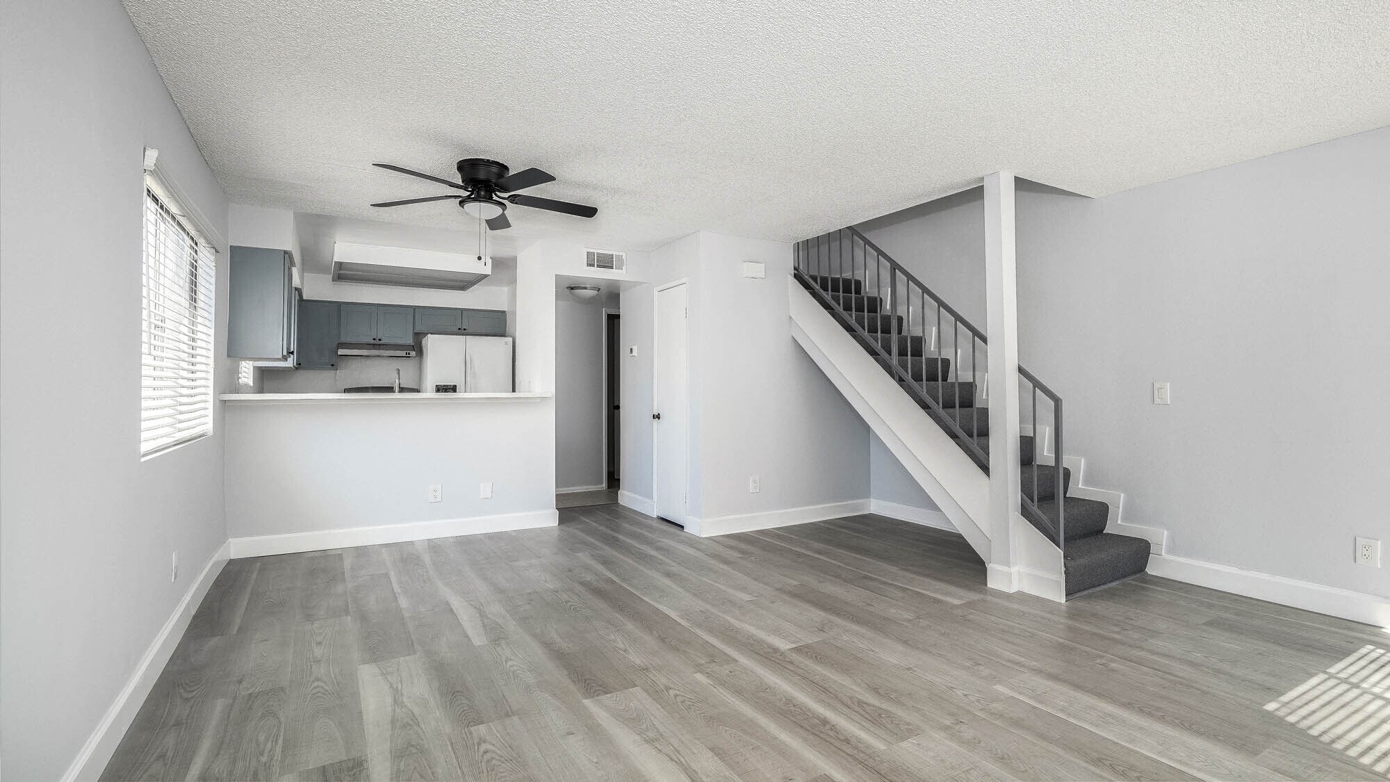 Building Photo - 1444 W 227th St