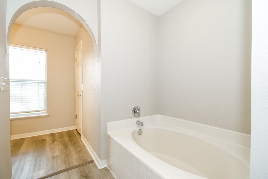 Building Photo - 1454 Seawolf Trail N