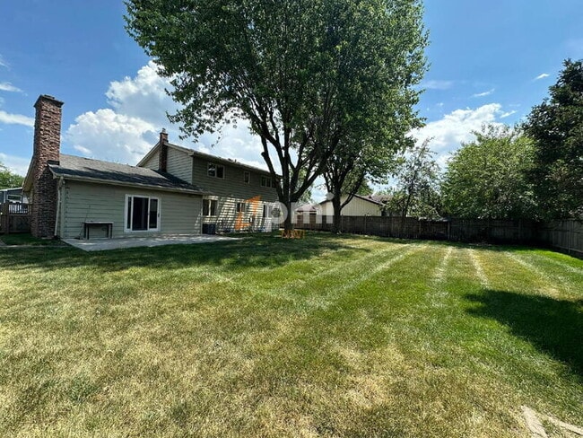 Building Photo - 9604 Walnut Dr