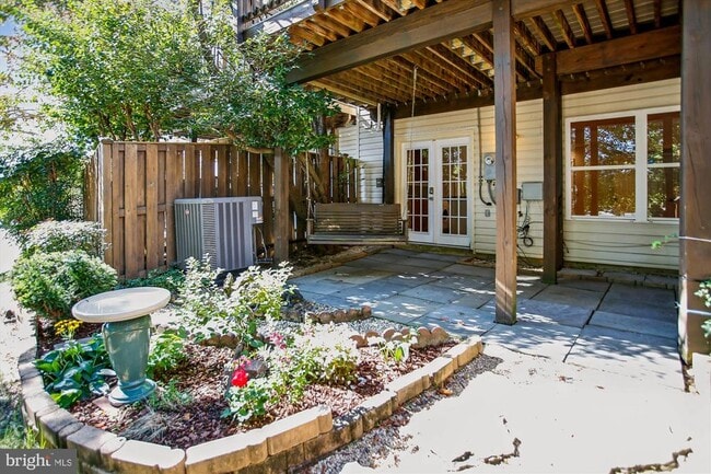 Building Photo - 6339 Dunman Way