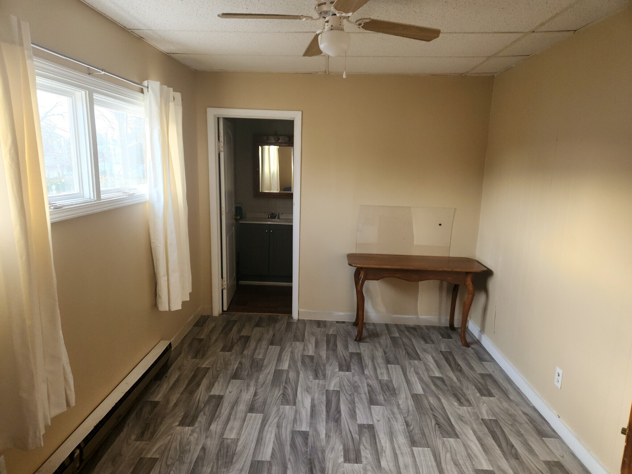 Building Photo - 600 W Station St