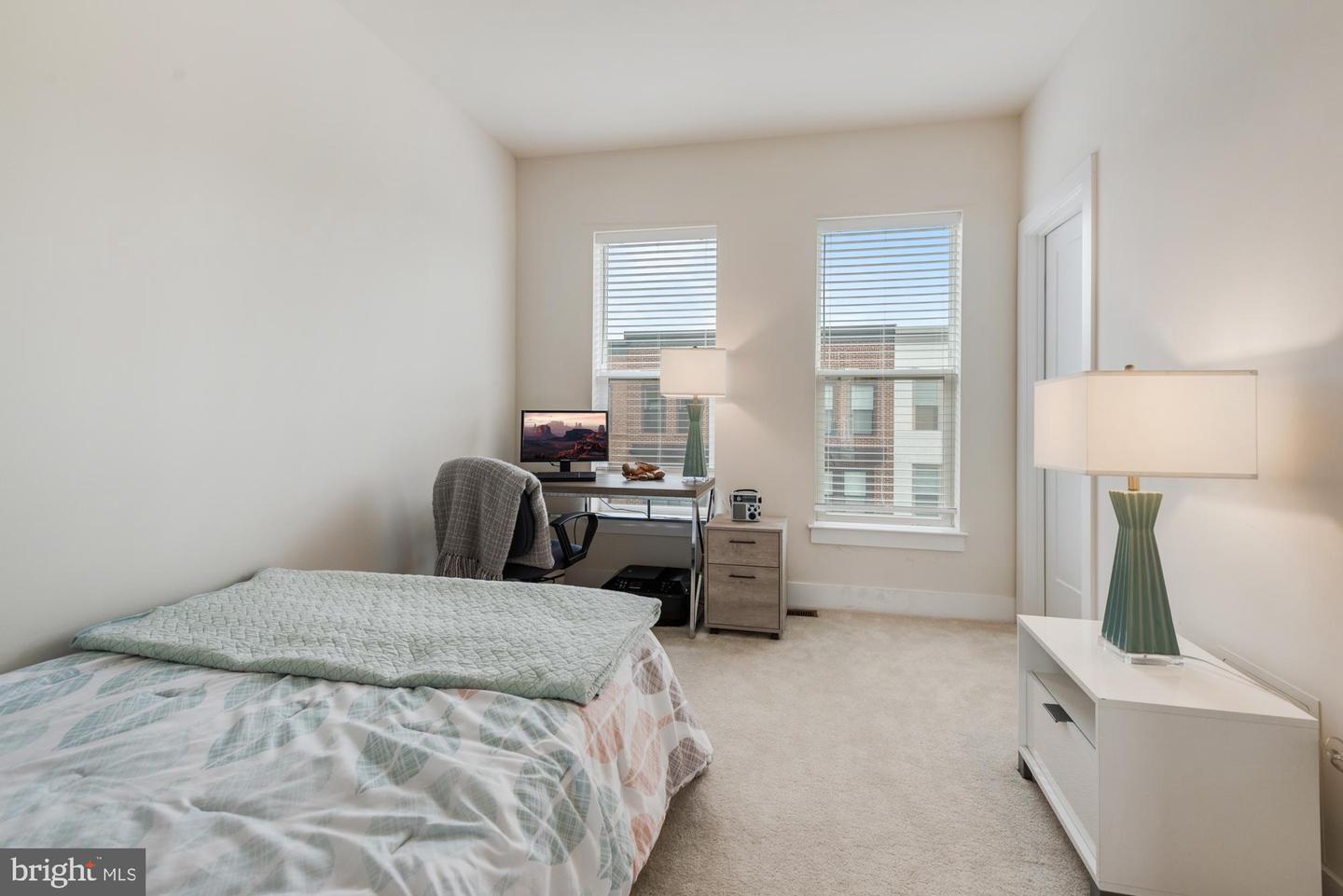 BR 3 - 924 King Farm Blvd
