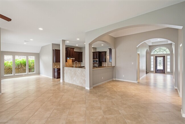 Building Photo - 2818 Red Maple Dr