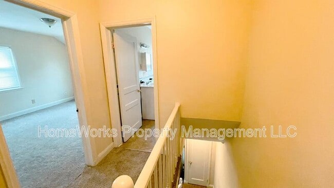 Building Photo - 4012 Clarks Ln