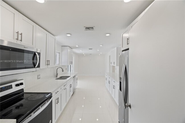 Building Photo - 10501 SW 53rd St