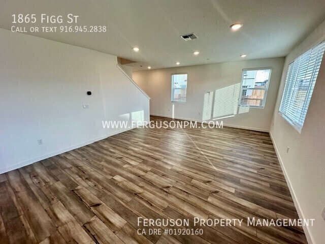 Building Photo - 1865 Figg St