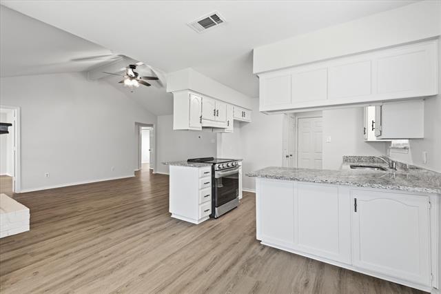 Building Photo - 7913 Pebblebrook Dr