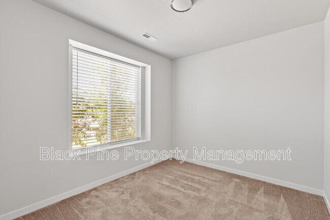 Building Photo - 4443 W Sunny Cove St