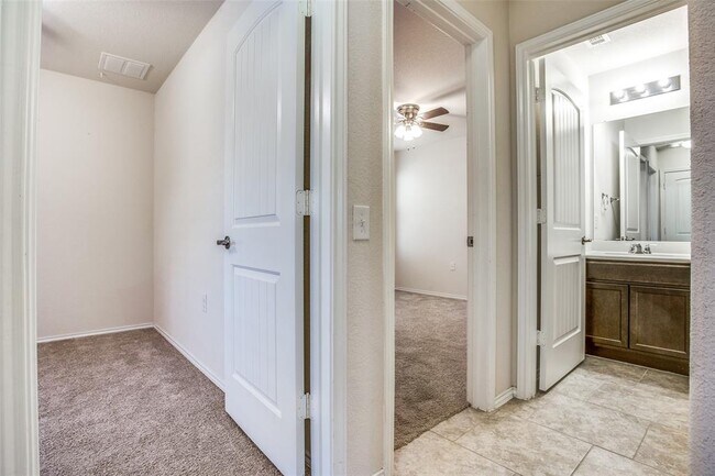 Building Photo - 3605 Alpine Autumn Dr