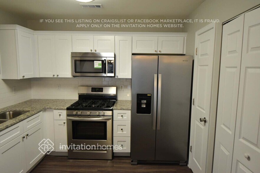 Building Photo - 11028 Astor Hill Dr