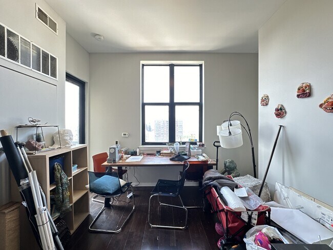 Building Photo - 1464 S Michigan Ave