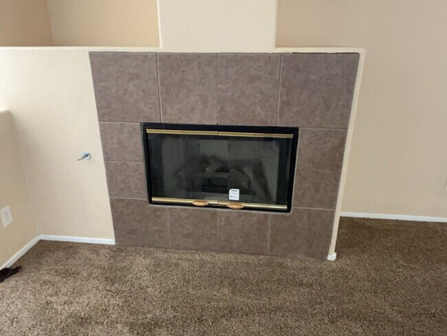 Building Photo - HOLIDAY SPECIAL! SIGN YOUR LEASE BY 12.31.25 AND RECEIVE THE FIRST 2 WEEKS RENT FREE!! Don't miss...