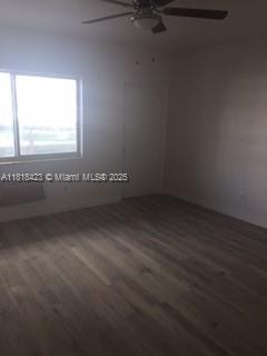 Building Photo - 8415 Crespi Blvd