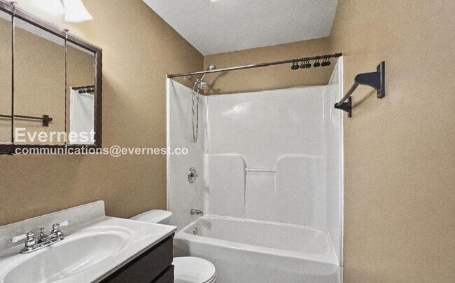 Building Photo - 36015 Wilderness Shores Way