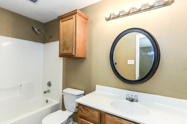 Building Photo - 6 month, 9 month or 12 month leases availa...