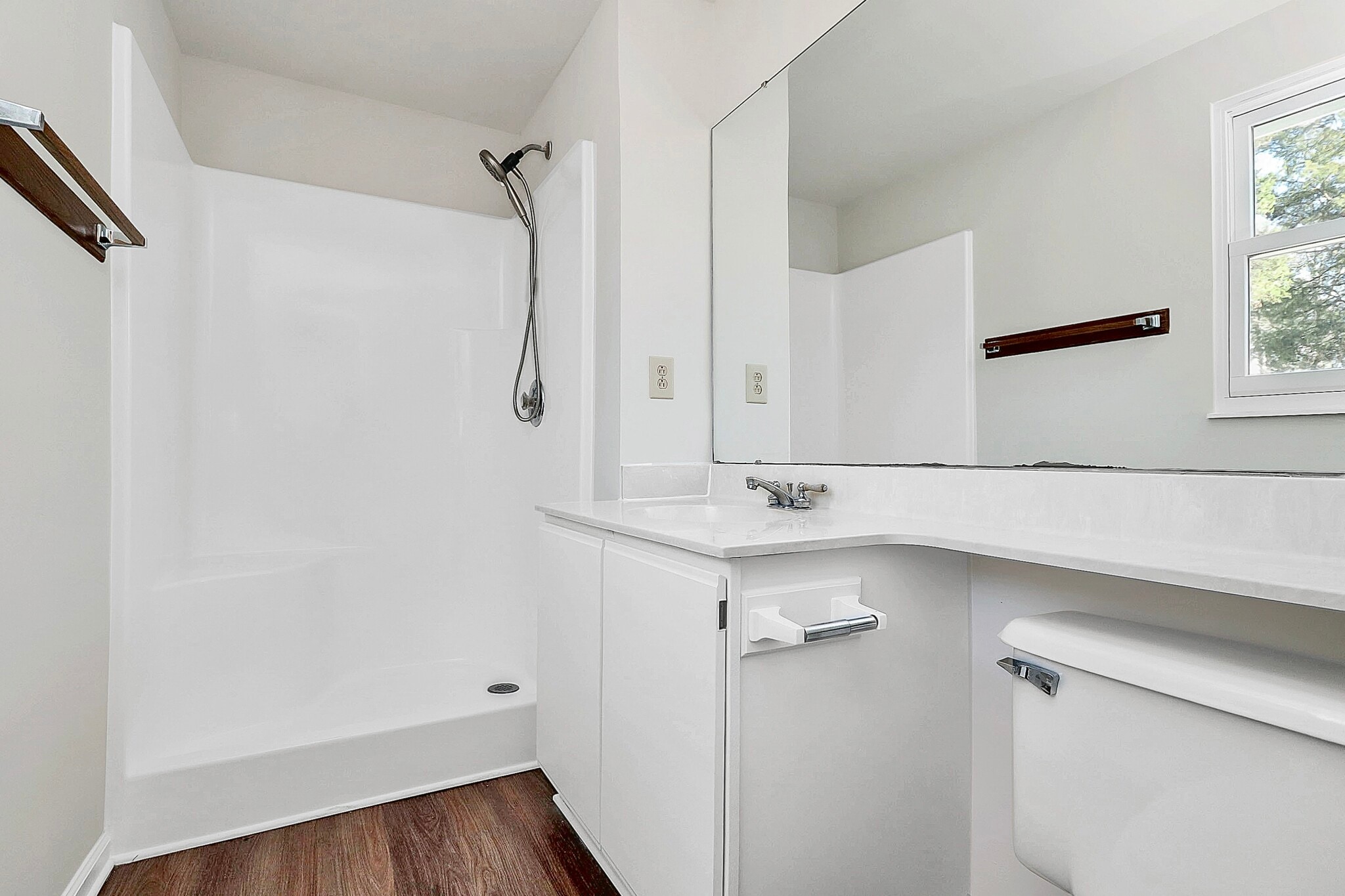 Building Photo - 7737 Batavia Ln