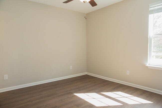 Building Photo - 110 Kathryn Ct