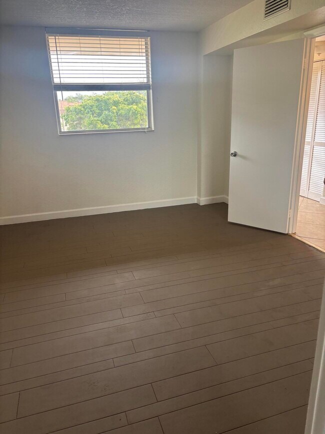 Building Photo - 6461 NW 2nd Ave