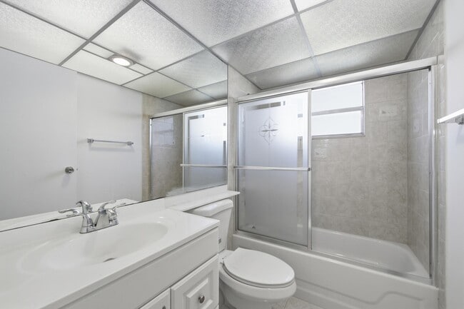 Building Photo - 452 Brittany Dr
