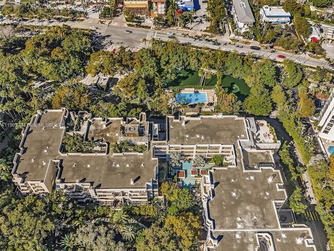 Building Photo - 101 Crandon Blvd