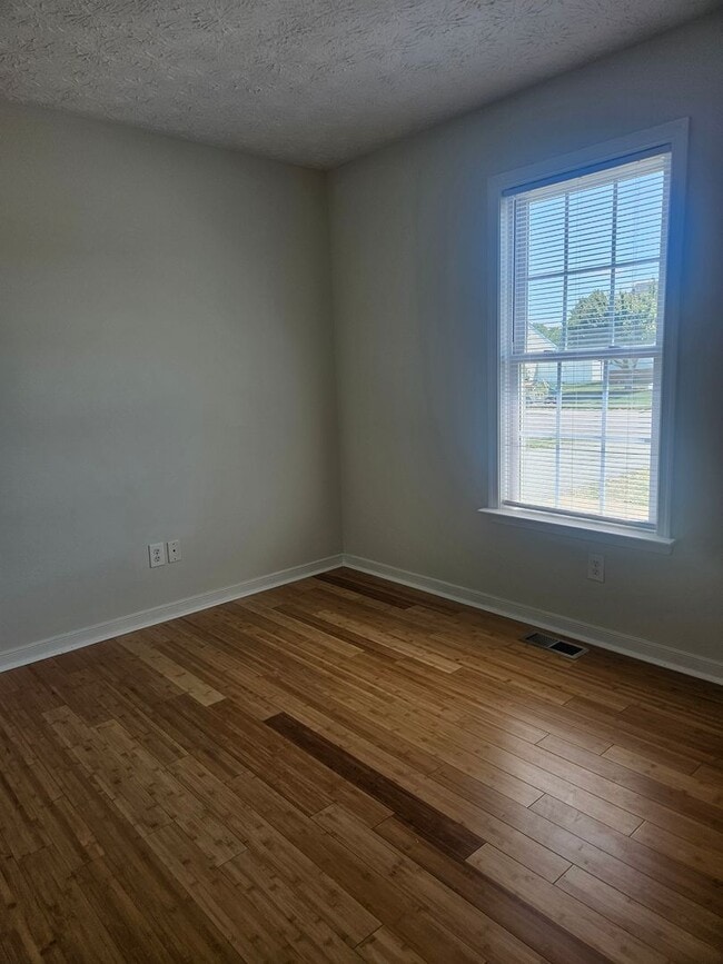 Building Photo - 2524 National St