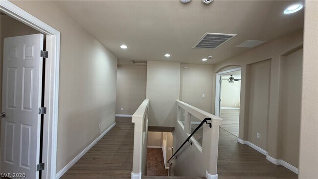 Building Photo - 6451 Parrot Ridge Ct