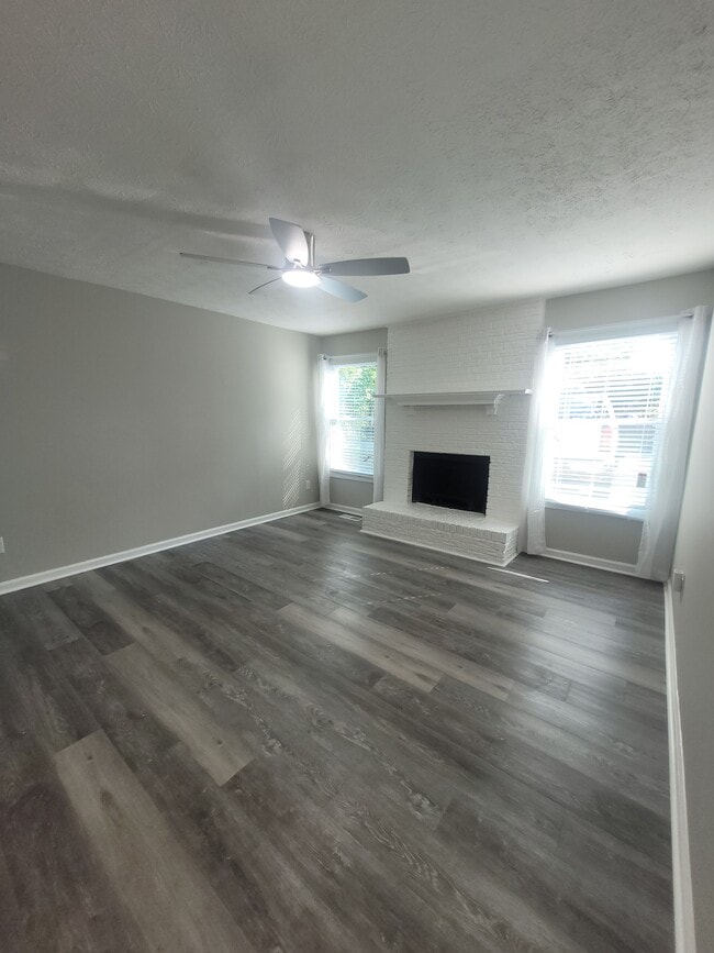 Building Photo - 8222 Hagin St