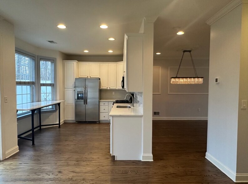 Building Photo - 163 Shinnecock Dr