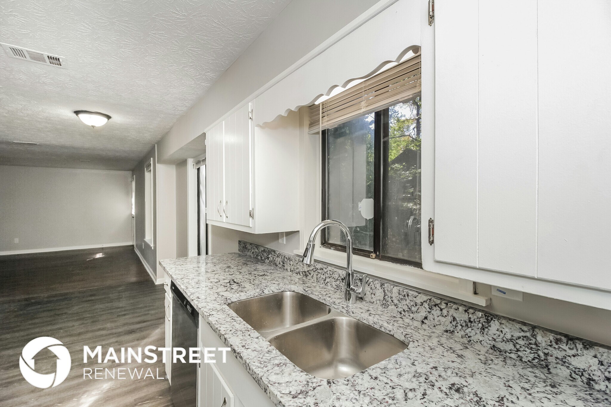 Building Photo - 2085 Swan Ct