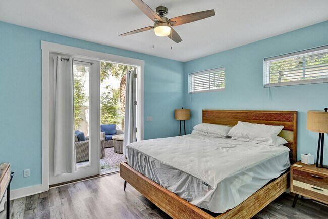 Building Photo - Luxury Beach Living Just Two Blocks from the Ocean – 4 Bed/3 Bath Fully Furnished Jacksonville Be...