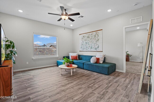 Building Photo - 2308 Enchanted Quail