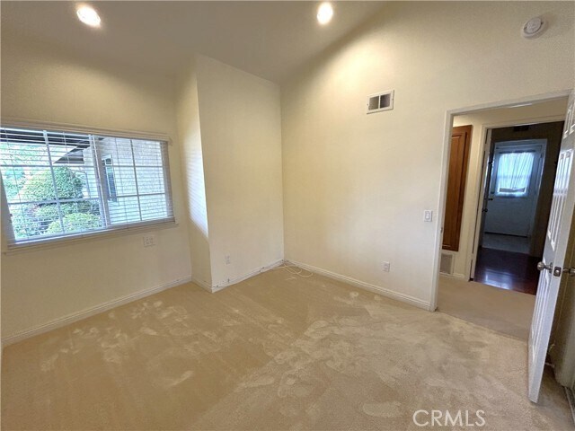 Building Photo - 904 Sky Meadow Pl