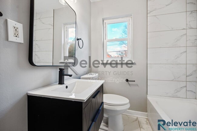 Building Photo - 4005 Peregrine Rd