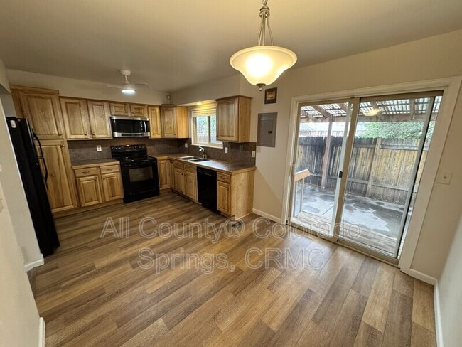 Building Photo - 1138 Delaware Dr