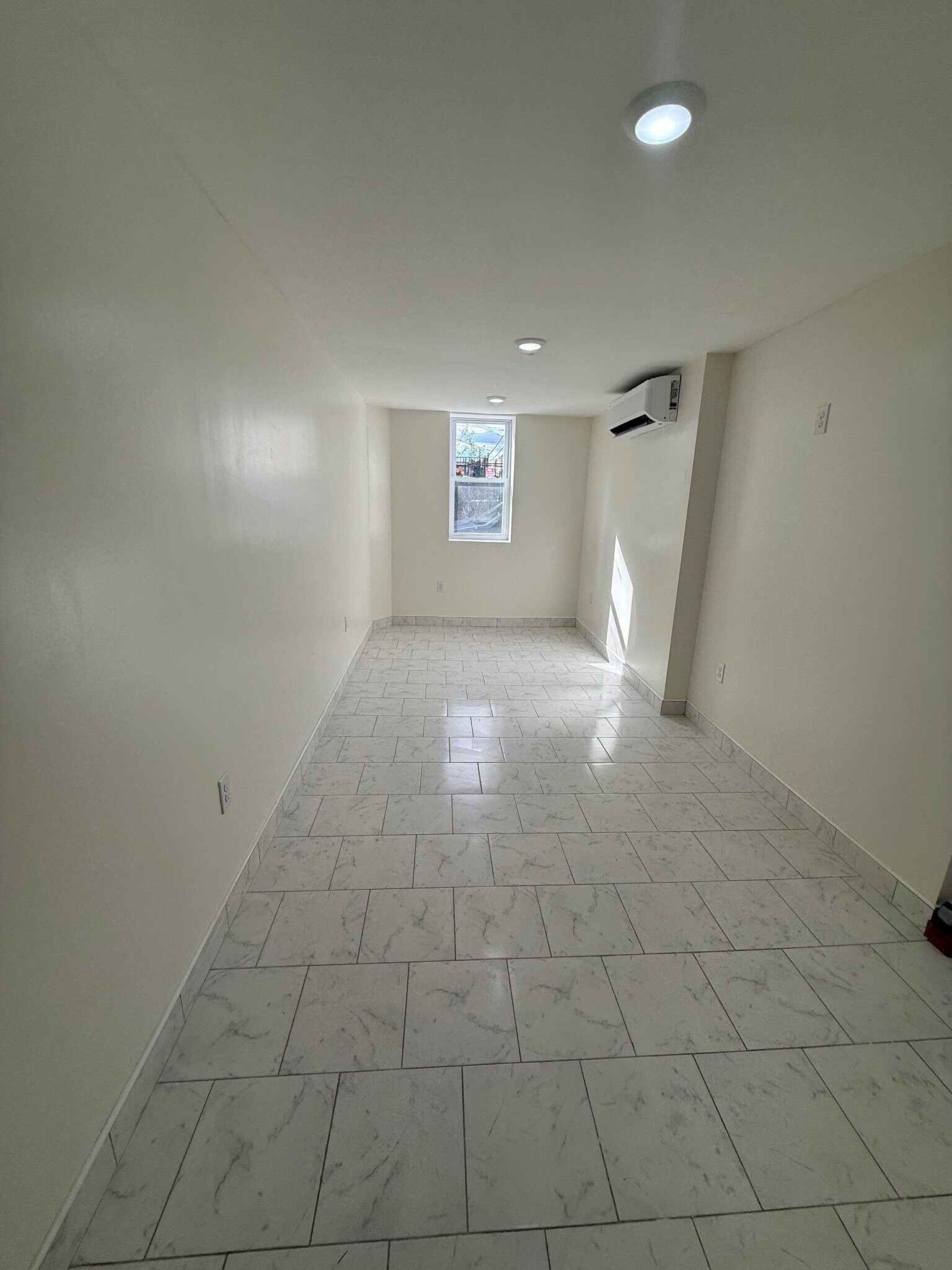 Building Photo - 1110 S 54th St