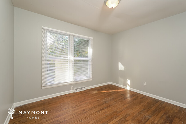 Building Photo - Cute 4 Bedroom in Winston Salem