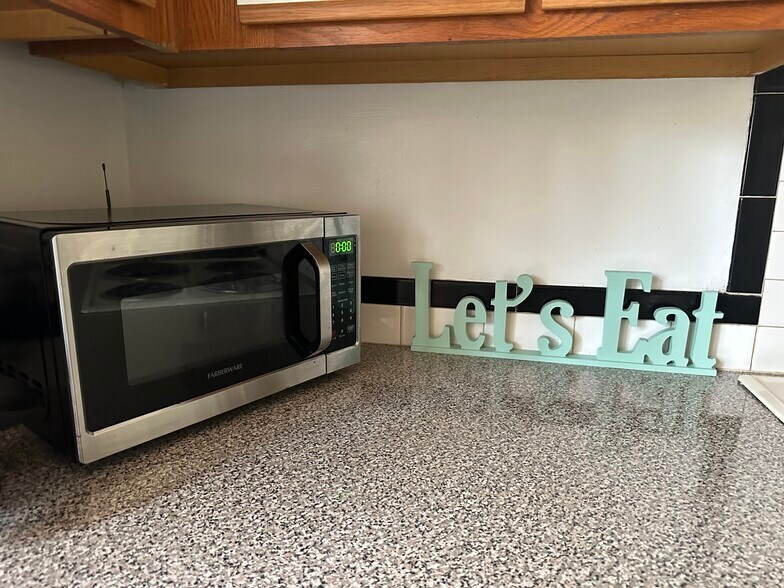 Building Photo - 3441 Brevard Rd