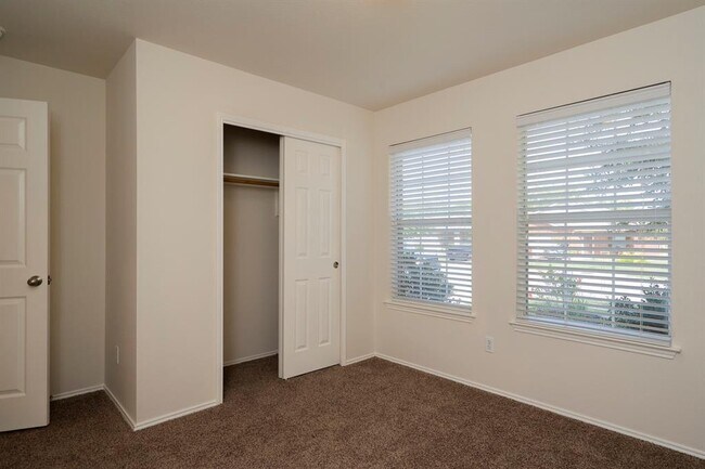 Building Photo - 517 Emma Rose Trail