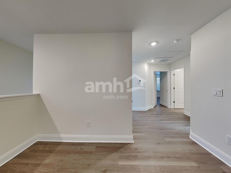 Building Photo - 16356 Willo Pines Ln