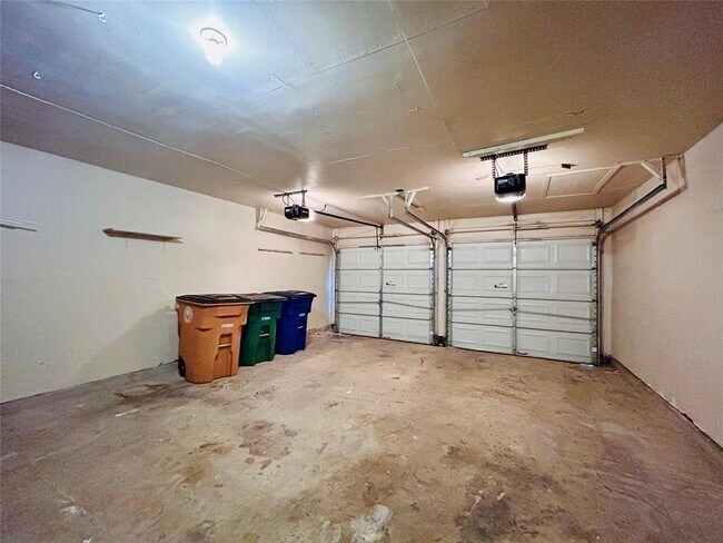 Building Photo - 7613 Navarro Pl