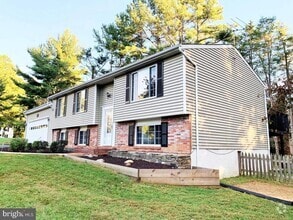 Building Photo - 1126 Riva Ridge Dr