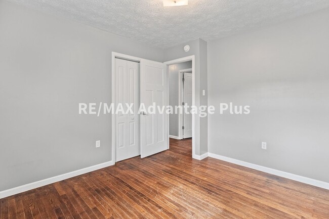 Building Photo - 2-Bedroom Home Walking Distance to Longwood University