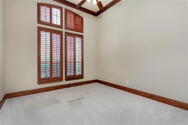 Building Photo - 921 Pine Burst Dr