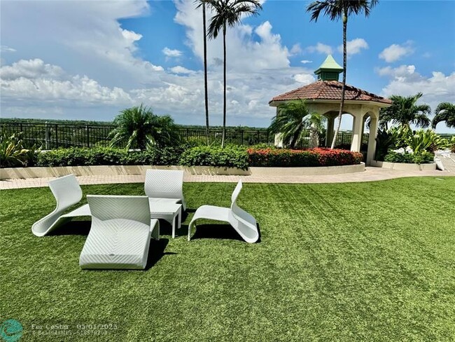 Building Photo - 610 W Las Olas Blvd