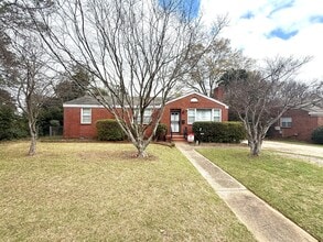 Building Photo - ** 4 bed 2 bath located in Morningview ** Call 334-366-9198 for a self showing