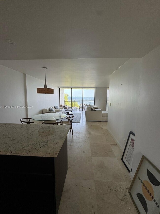 Building Photo - 1632 S Bayshore Ct