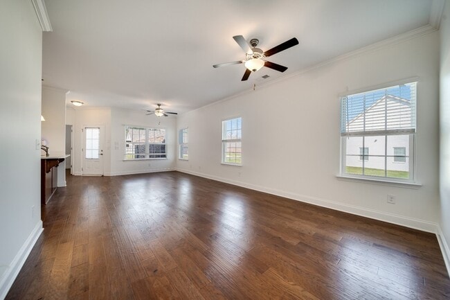 Building Photo - 1647 Foston Ln