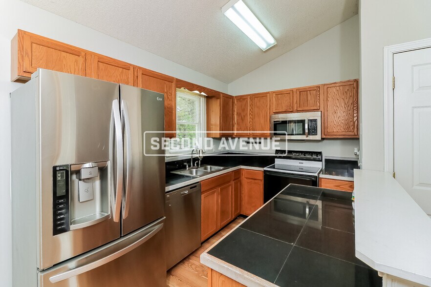 Building Photo - 100 Villa Rosa Dr