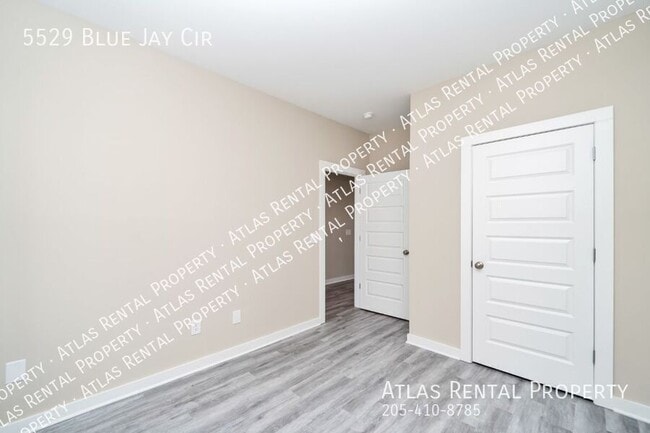 Building Photo - 5529 Blue Jay Cir